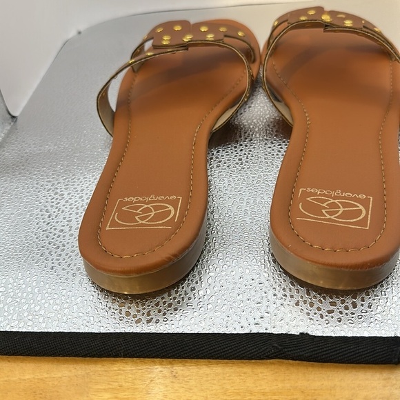 New without tags EG Everglades sandals. Size 11, all man-made material - Picture 3 of 7